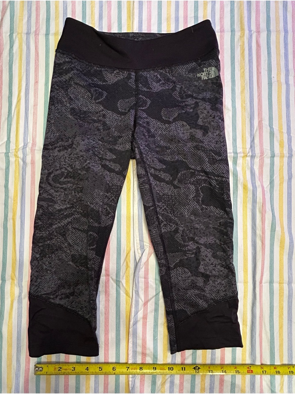 The North Face Black Patterned Capri Leggings